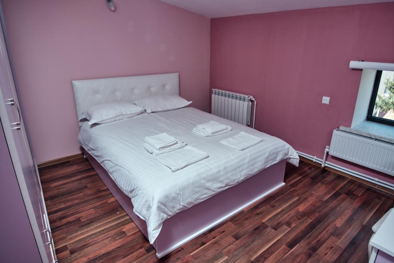 Ro Metro Aparthotel Gyumri Luaran gambar