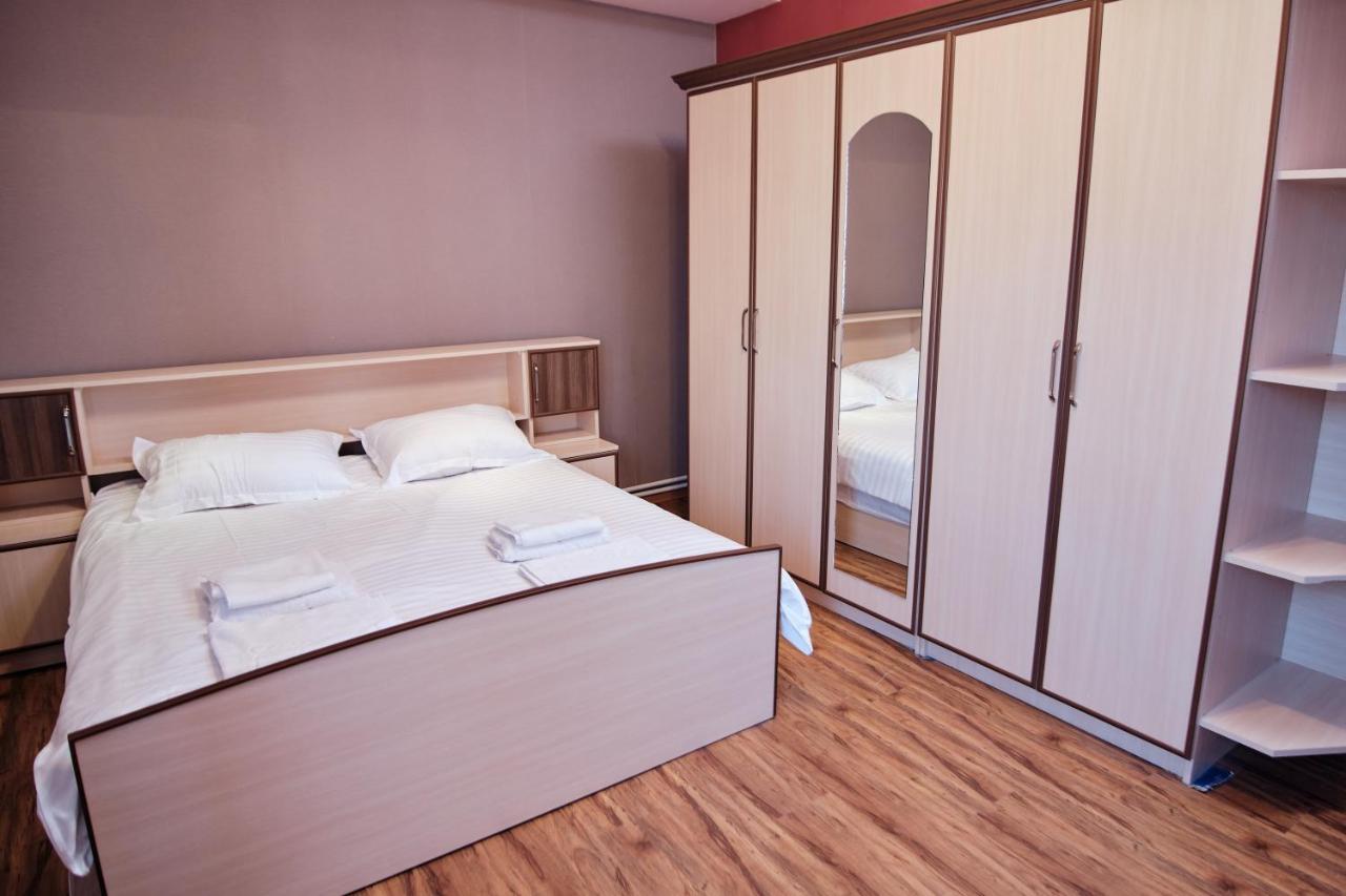 Ro Metro Aparthotel Gyumri Luaran gambar